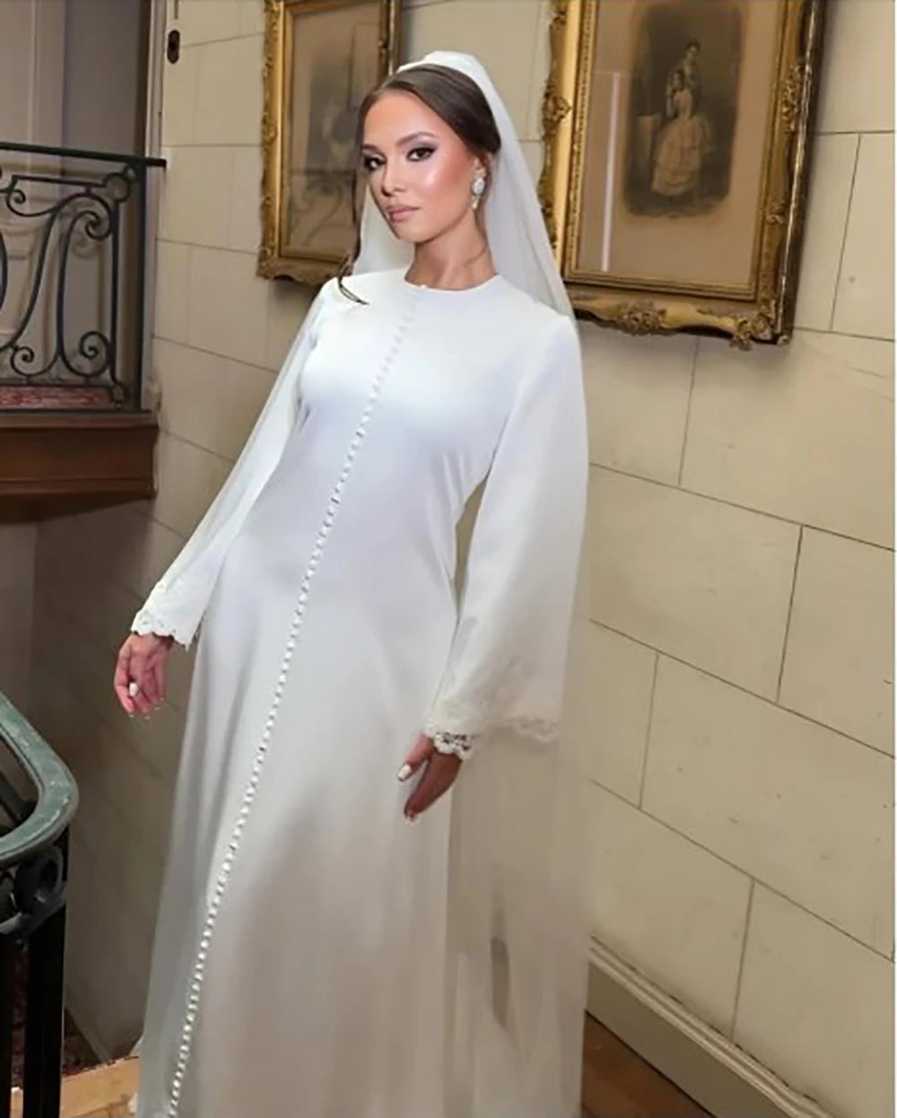 Modest Wedding Dresses 2026 Luxury Slit Buttons Bridal Dress Customized Lace Long Sleeve Arab Bride Dress White Wedding Gowns