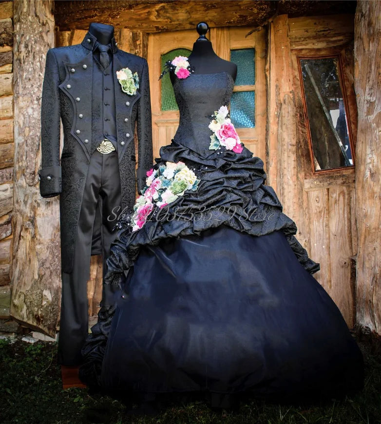 Customized Medieval Vintage Black One Shoulder Wedding Dress 3D Floral Strappy Pleated Poncho Gothic Rococo Bridal Gown Hochzeit
