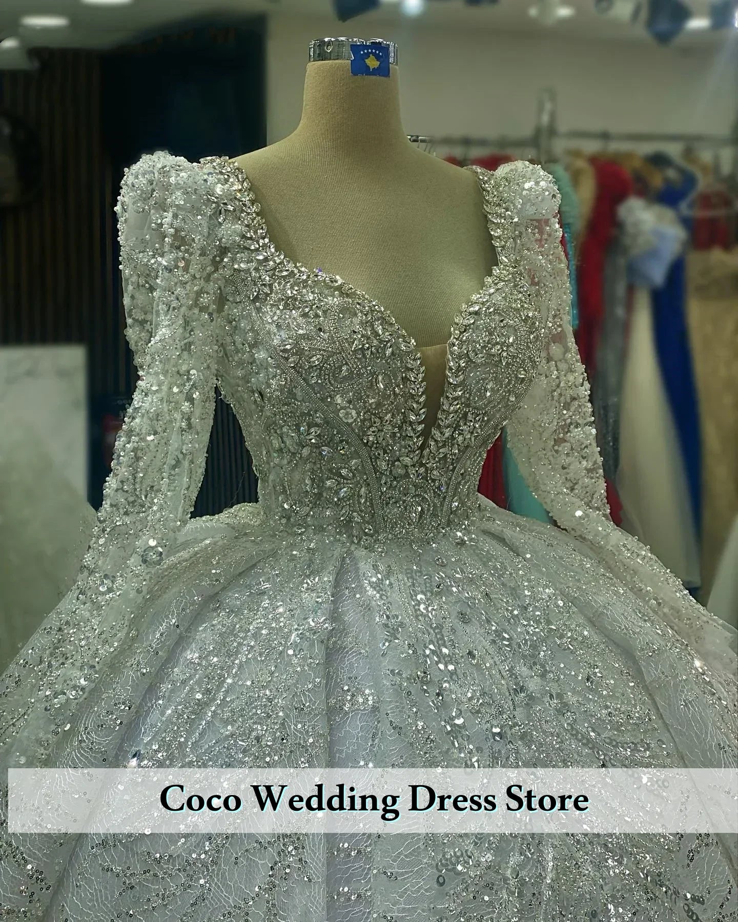 Customized Exquisite Beaded Crystals lace Ball Gown Wedding Dress Long Sleeves Deep Train Robe De Mariee Bride Bridal Dresses