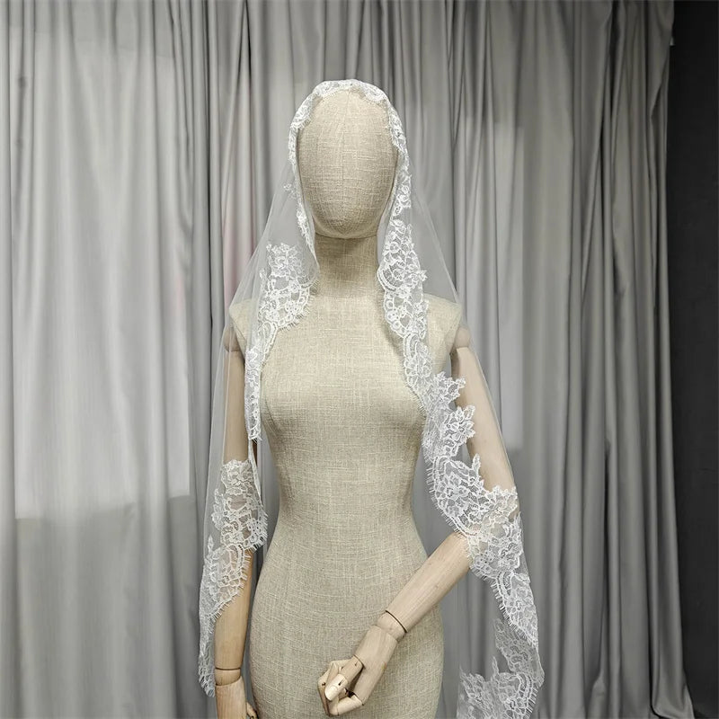 Customized Short Mantilla Wedding Veil with Eyelash Lace, 1m/1.5m/2m Short/Medium Length Veil with Hidden Comb, Single Tier Veil