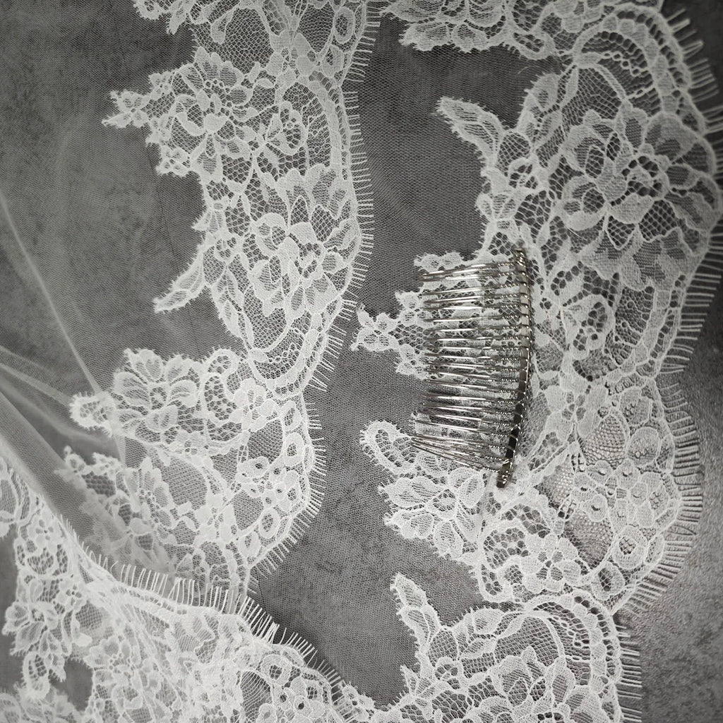 Customized Short Mantilla Wedding Veil with Eyelash Lace, 1m/1.5m/2m Short/Medium Length Veil with Hidden Comb, Single Tier Veil